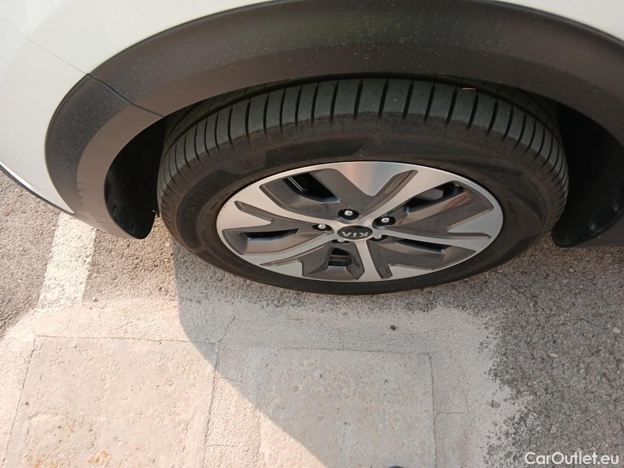  KIA  Niro  e- Drive 205CV #15