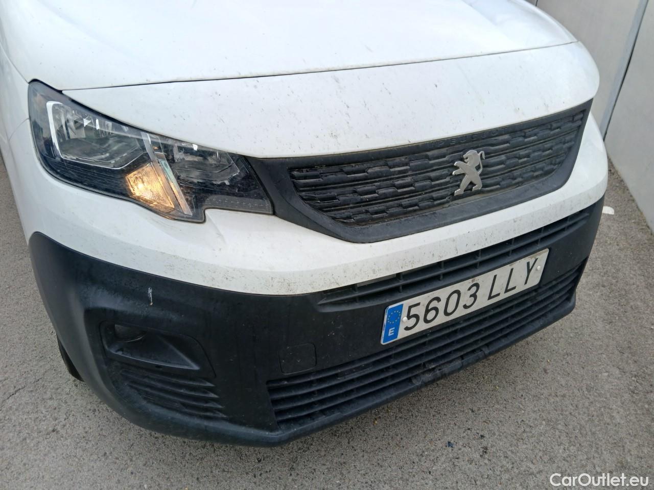  Peugeot  Partner PEUGEOT  / 2018 / 3P / furgón derivado de turismo Pro Standard 600kg BlueHDi 73kW (AC) #1