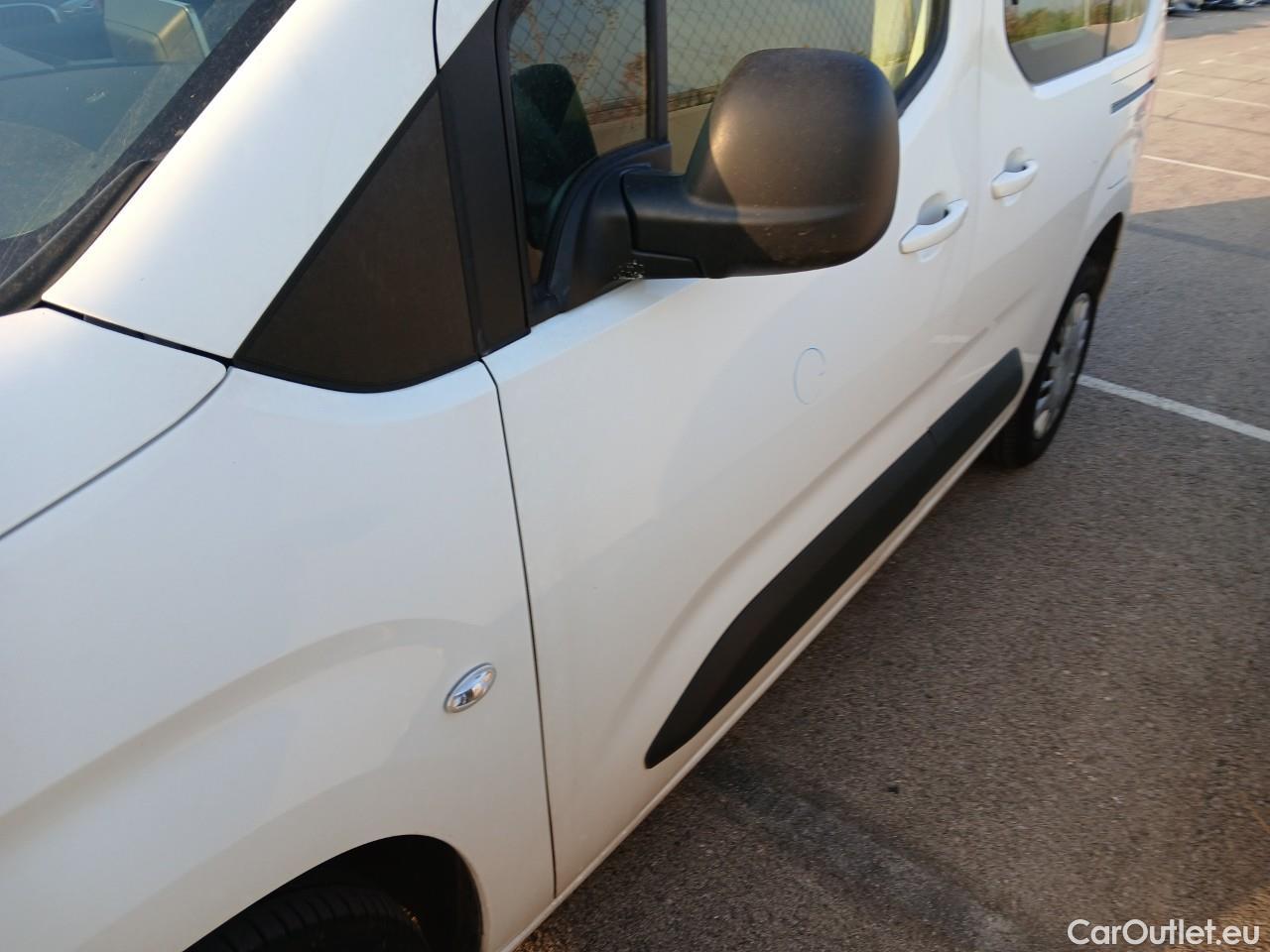  Opel  Combo OPEL  Life / 2018 / 5P / monovolumen compacto 1.5 TD 75kW (100CV) S/S Edition Plus L #10