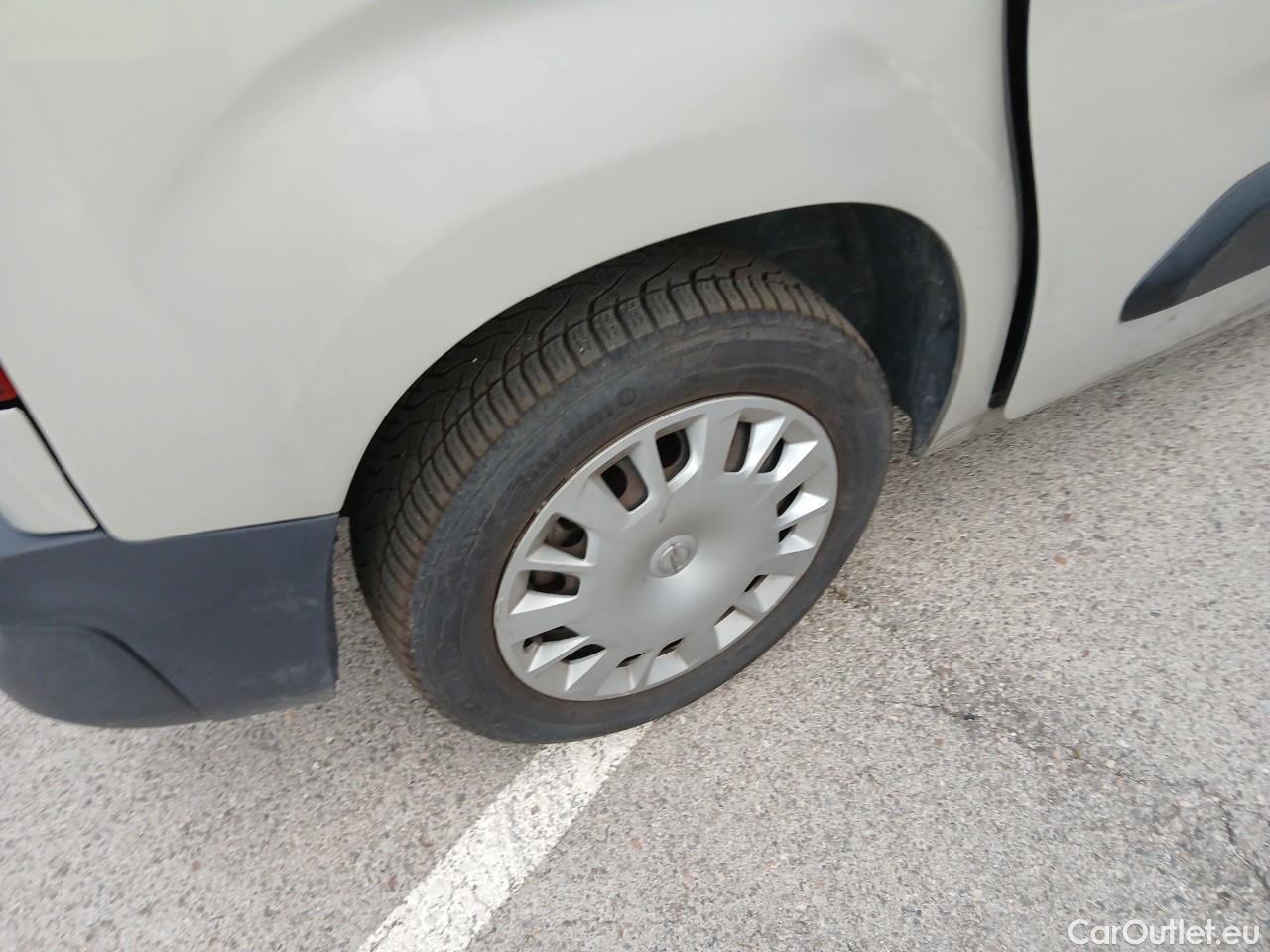  Opel  Combo  Life E Expression 1.5 100CV MT5 E6dT #24