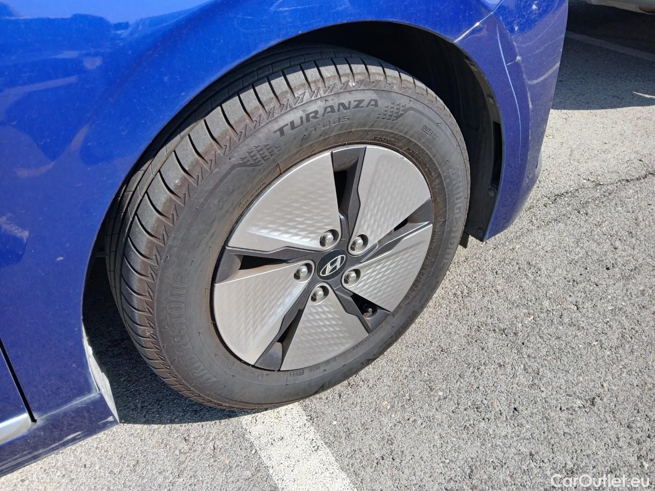  Hyundai   Ioniq HYUNDAI / 2019 / 5P / berlina con portón 1.6 GDI HEV Klass DCT #25