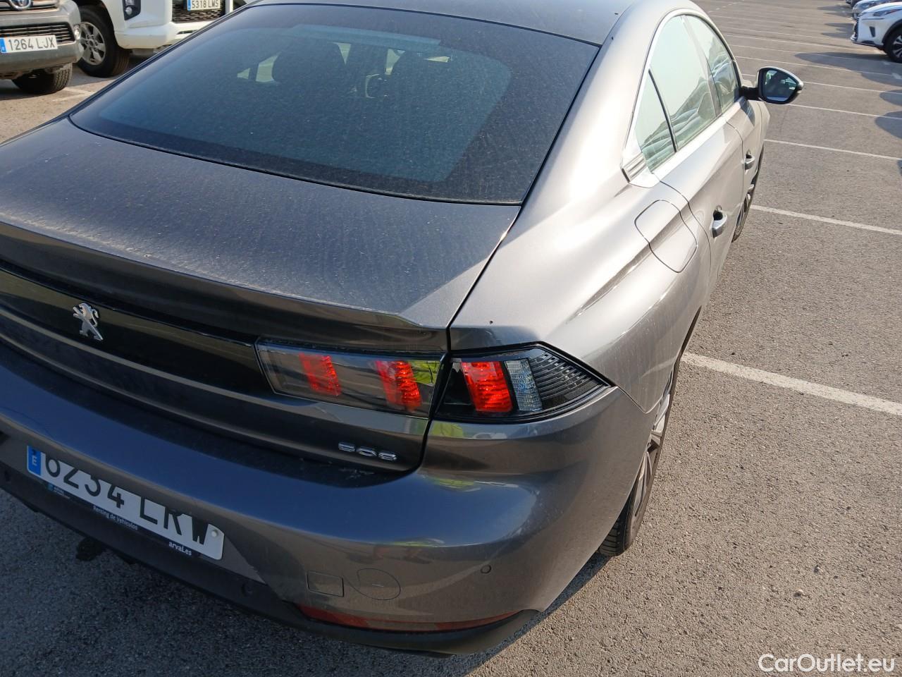  Peugeot  508 PEUGEOT  / 2018 / 5P / berlina con portón 5P Business Line BlueHDi 130 EAT8 (AC) #33