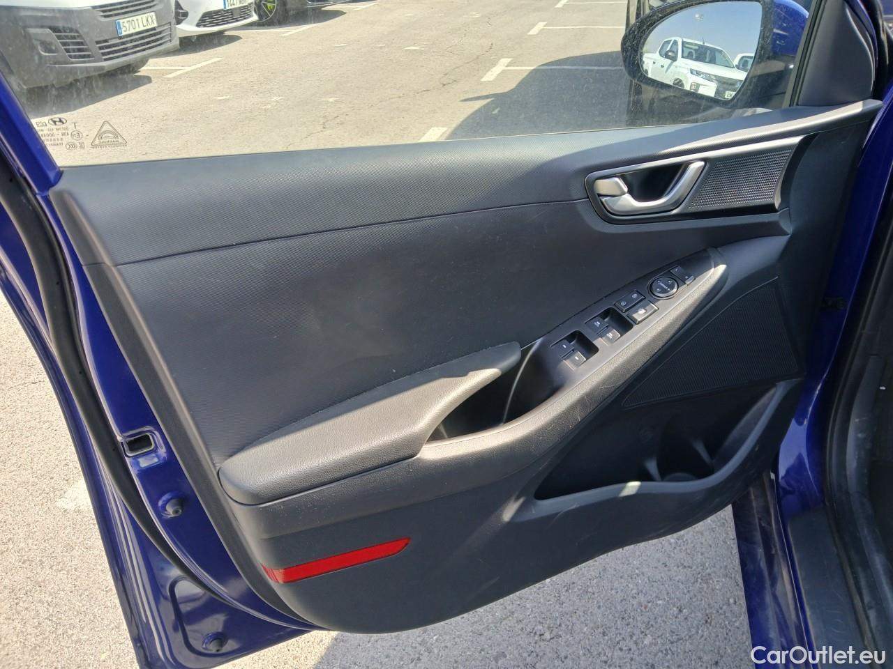  Hyundai   Ioniq HYUNDAI / 2019 / 5P / berlina con portón 1.6 GDI HEV Klass DCT #10