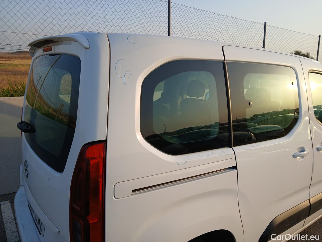  Opel  Combo OPEL  Life / 2018 / 5P / monovolumen compacto 1.5 TD 75kW (100CV) S/S Edition Plus L #21
