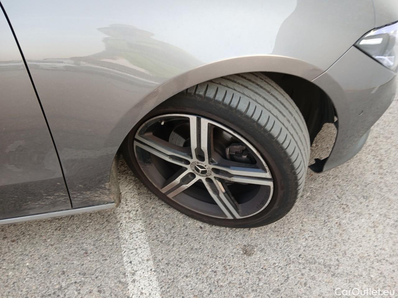  Mercedes  CLA-Klasse Clase CLA CLA 200 (118.687) 1.3 165CV AT7 E6d #4