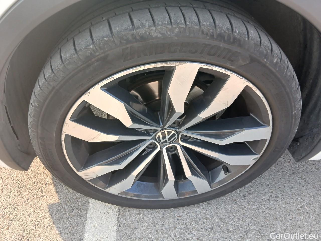  Volkswagen  Tiguan  R-Line 2.0 TDI 150CV AT7 E6d #11