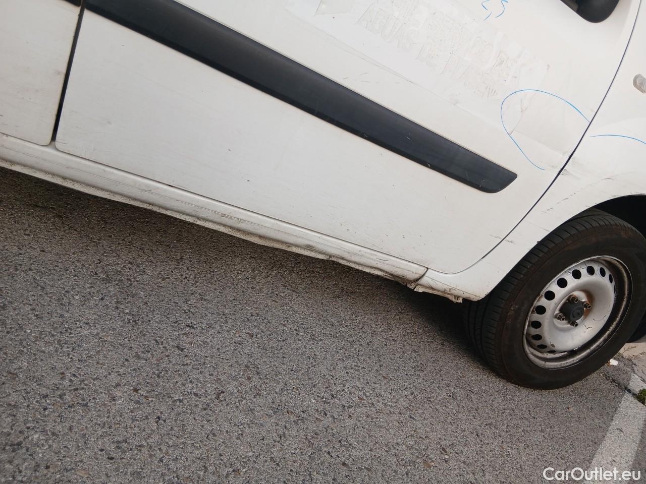  Renault  Kangoo  II Furgón Professional 1.5 dCi 75CV MT5 E6 #95