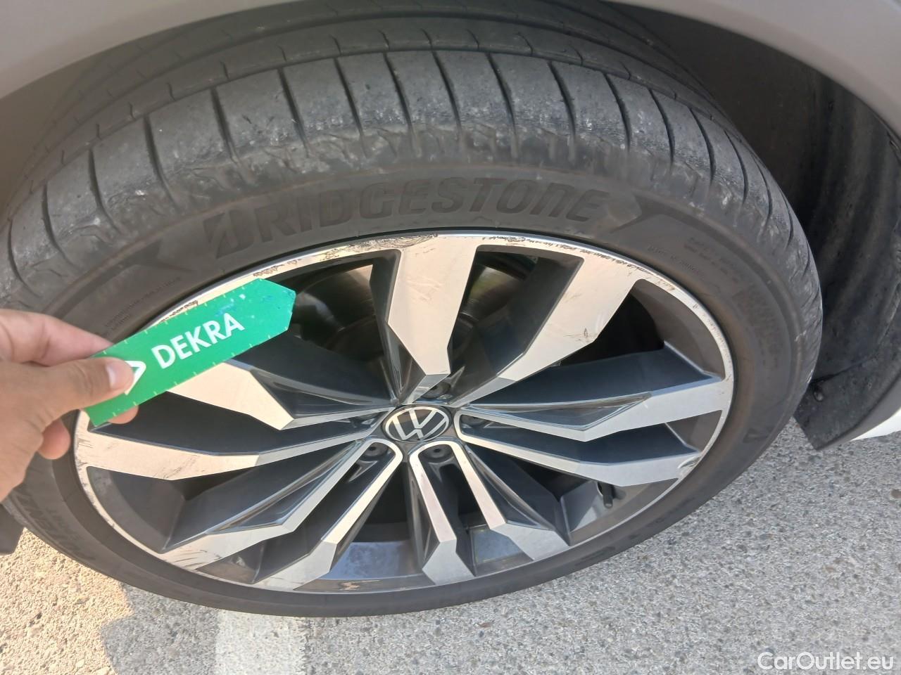  Volkswagen  Tiguan  R-Line 2.0 TDI 150CV AT7 E6d #10