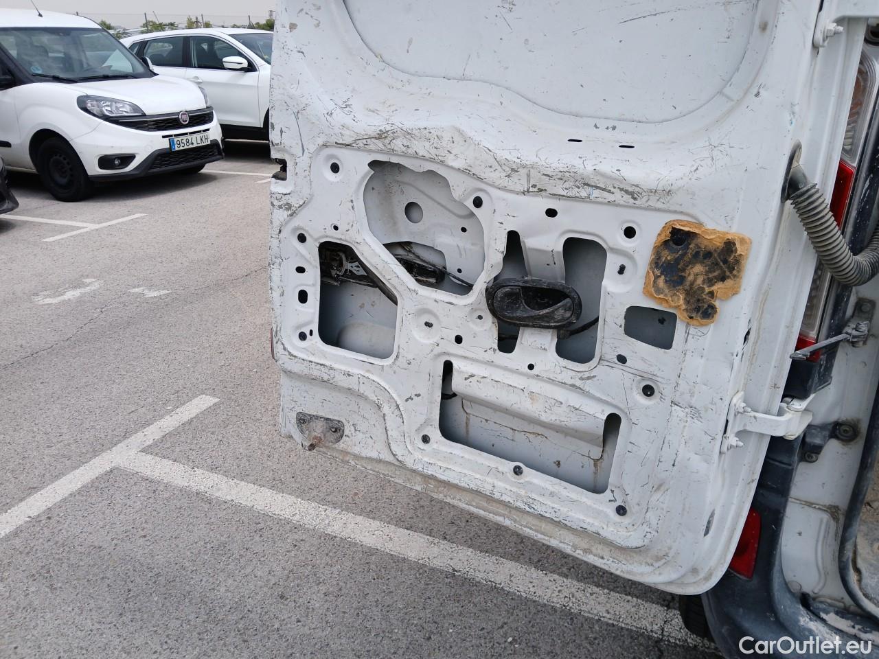  Renault  Kangoo  II Furgón Professional 1.5 dCi 75CV MT5 E6 #40