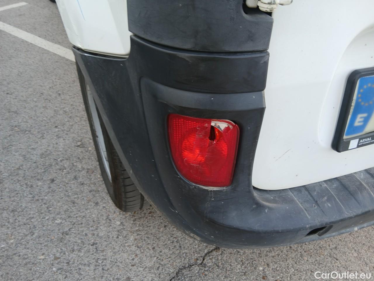  Renault  Kangoo  II Furgón Professional 1.5 dCi 75CV MT5 E6 #71