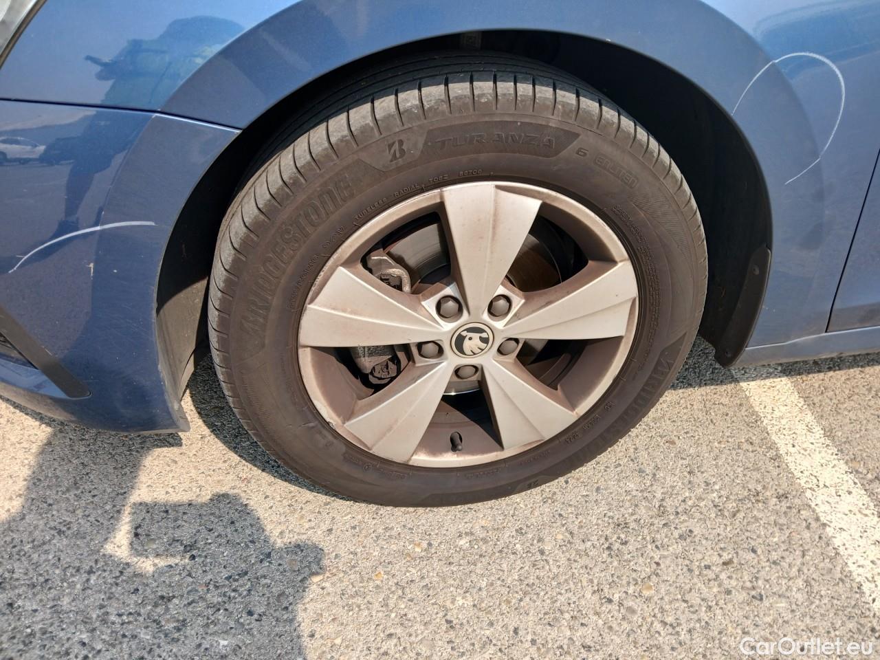  Skoda  Octavia  Berlina Ambition 2.0 TDI 115CV MT6 E6d #9