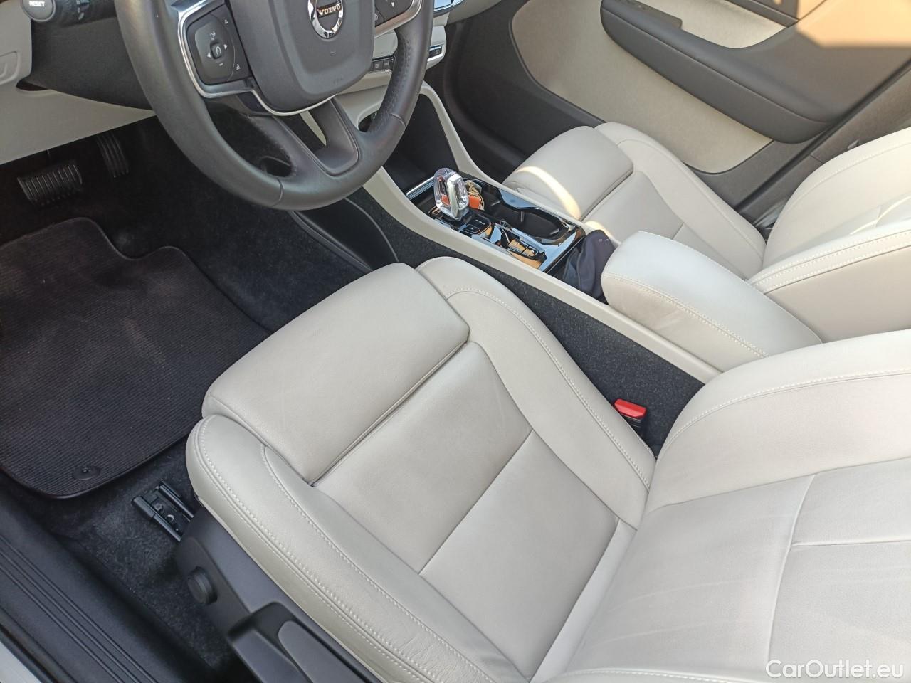  Volvo  XC 40 XC40 2WD Plug-In Hybrid Inscription 1.5 T5 260CV AT7 E6dT #1