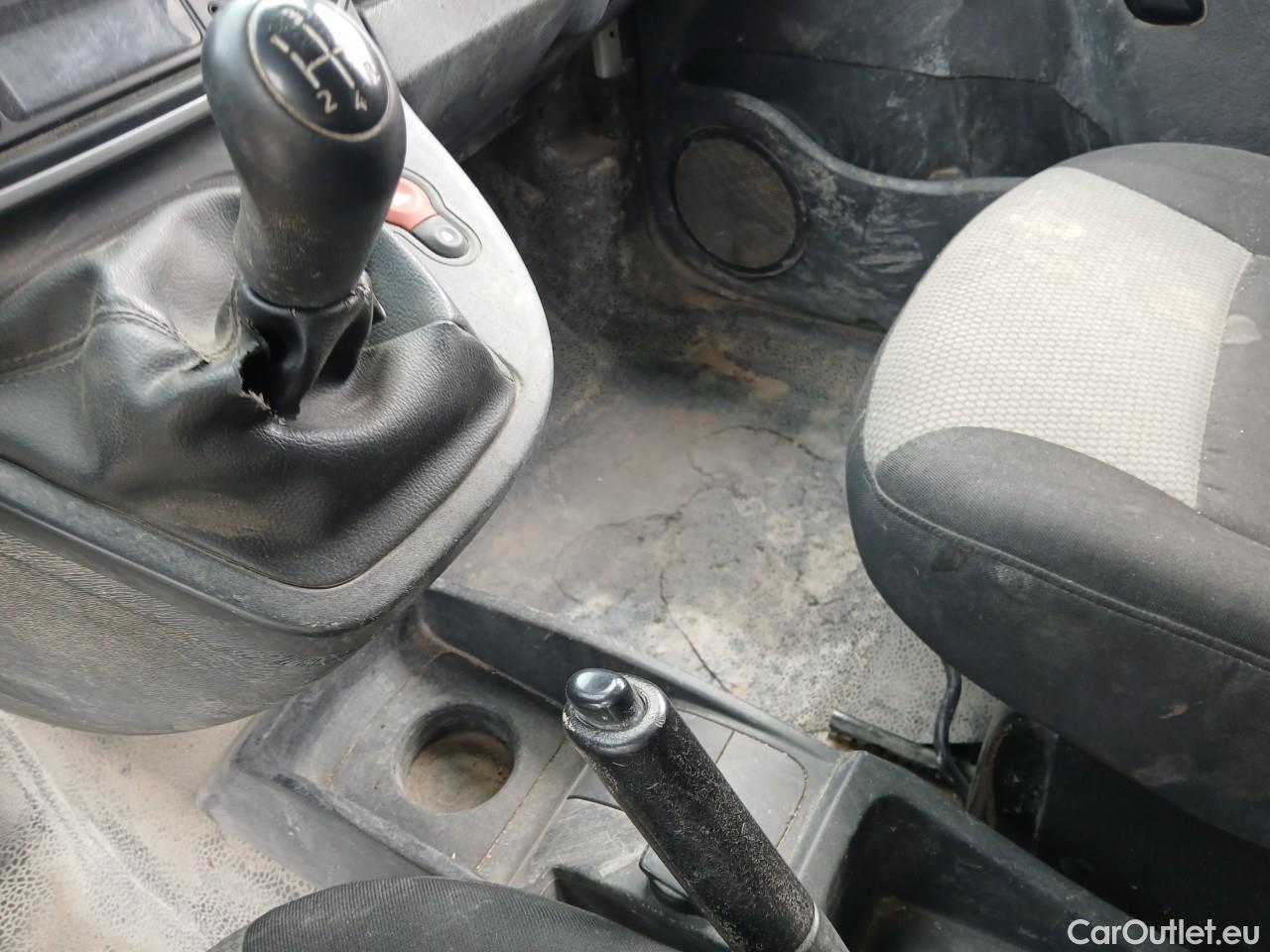  Renault  Kangoo  II Furgón Professional 1.5 dCi 75CV MT5 E6 #70