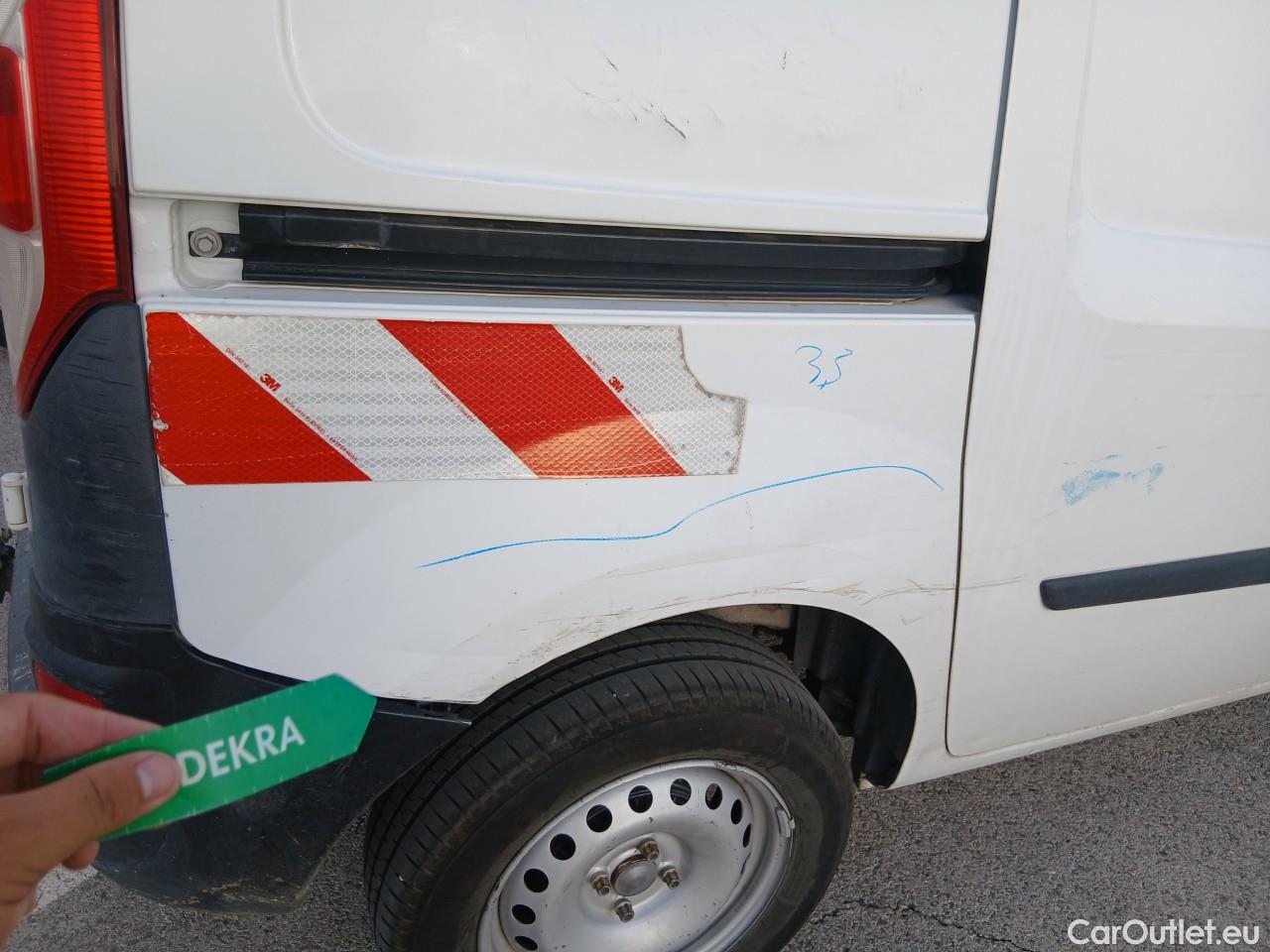  Renault  Kangoo  II Furgón Professional 1.5 dCi 75CV MT5 E6 #81