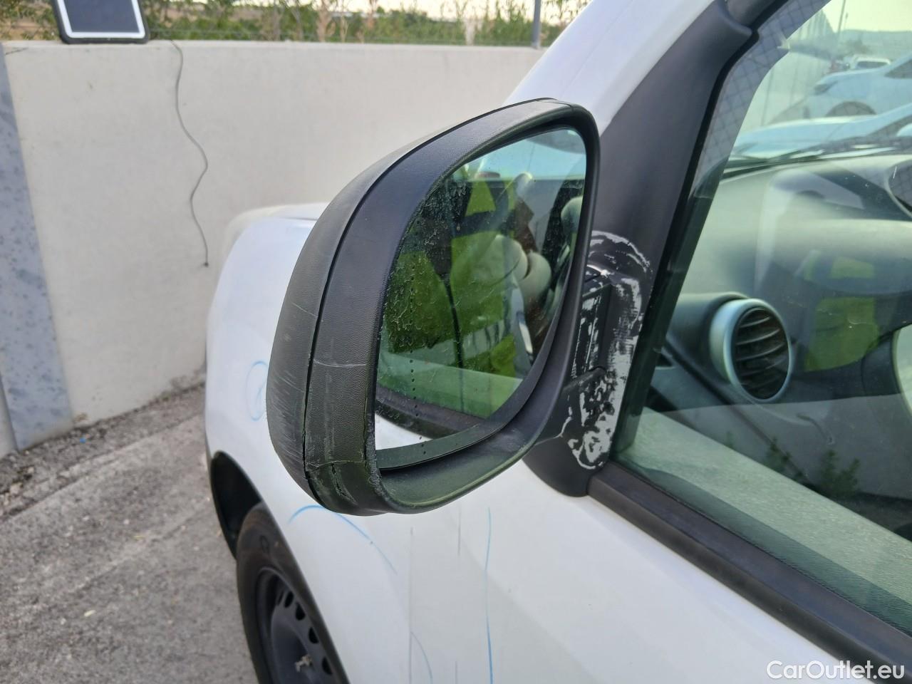  Renault  Kangoo  II Furgón Professional 1.5 dCi 75CV MT5 E6 #55