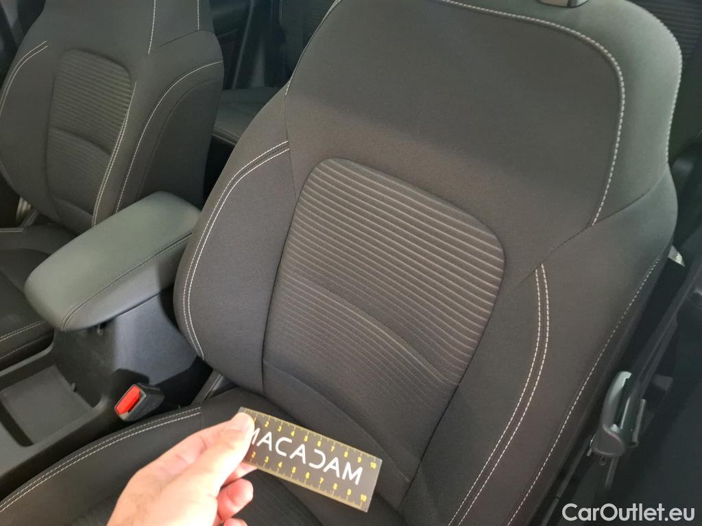  Ford  Kuga FORD  / 2019 / 5P / SUV 2.5 190 hybrid Flexifuel Pshift Titanium #5