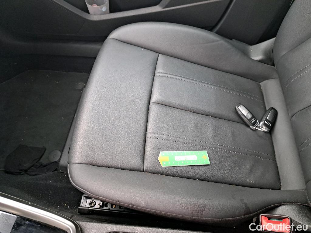  Audi  A3 AUDI  Sportback / 2020 / 5P / Berline 35 TFSI 150 MHEV S Tronic Design Luxe #24