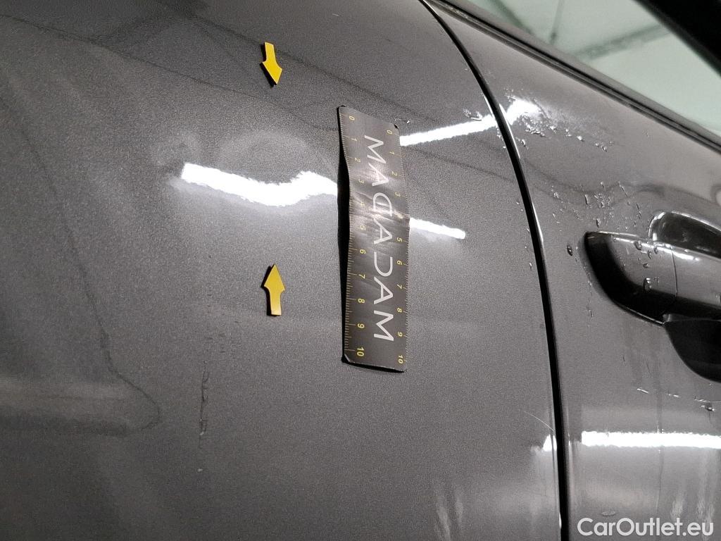  Citroen  C3 CITROEN  5p Berline PureTech 110 S&S BVM6 Shine Business #6