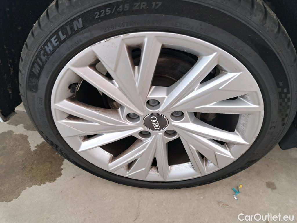  Audi  A3 AUDI  Sportback / 2020 / 5P / Berline 35 TFSI 150 MHEV S Tronic Design Luxe #12