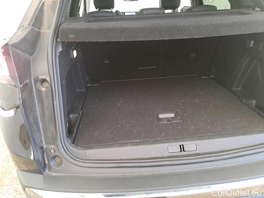  Peugeot  3008  Allure 1.2 PureTech 130CV BVM6 E6d #10