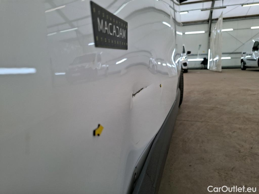  Toyota  Proace TOYOTA  VU 4p Fourgon 2.0 D MEDIUM 120 D-4D DYNAMIC #15