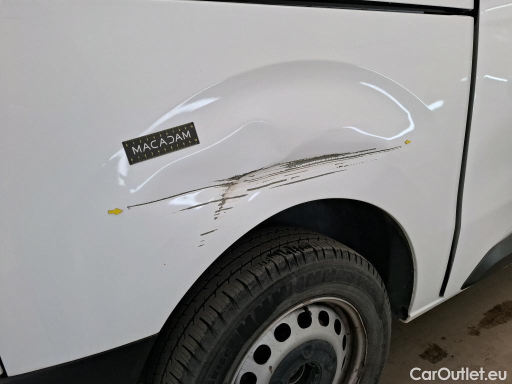  Toyota  Proace TOYOTA  VU 4p Fourgon 2.0 D MEDIUM 120 D-4D DYNAMIC #2