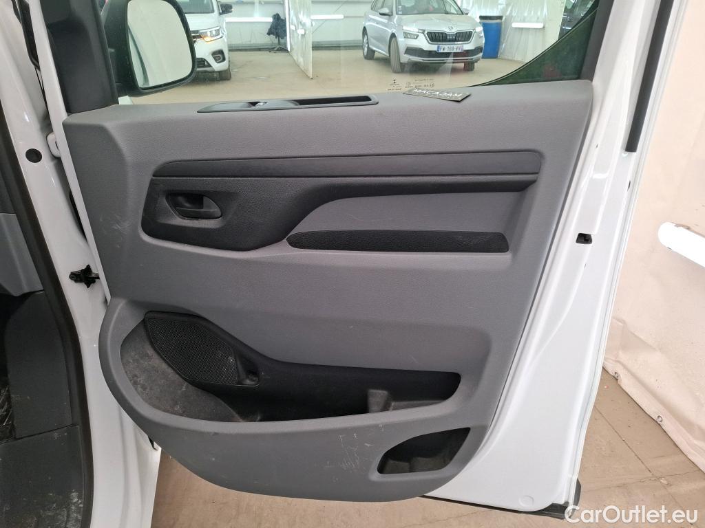  Toyota  Proace TOYOTA  VU 4p Fourgon 2.0 D MEDIUM 120 D-4D DYNAMIC #48
