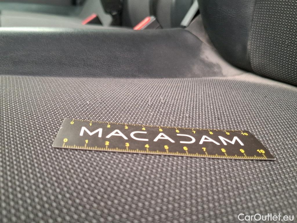  Toyota  Proace TOYOTA  VU 4p Fourgon 2.0 D MEDIUM 120 D-4D DYNAMIC #47