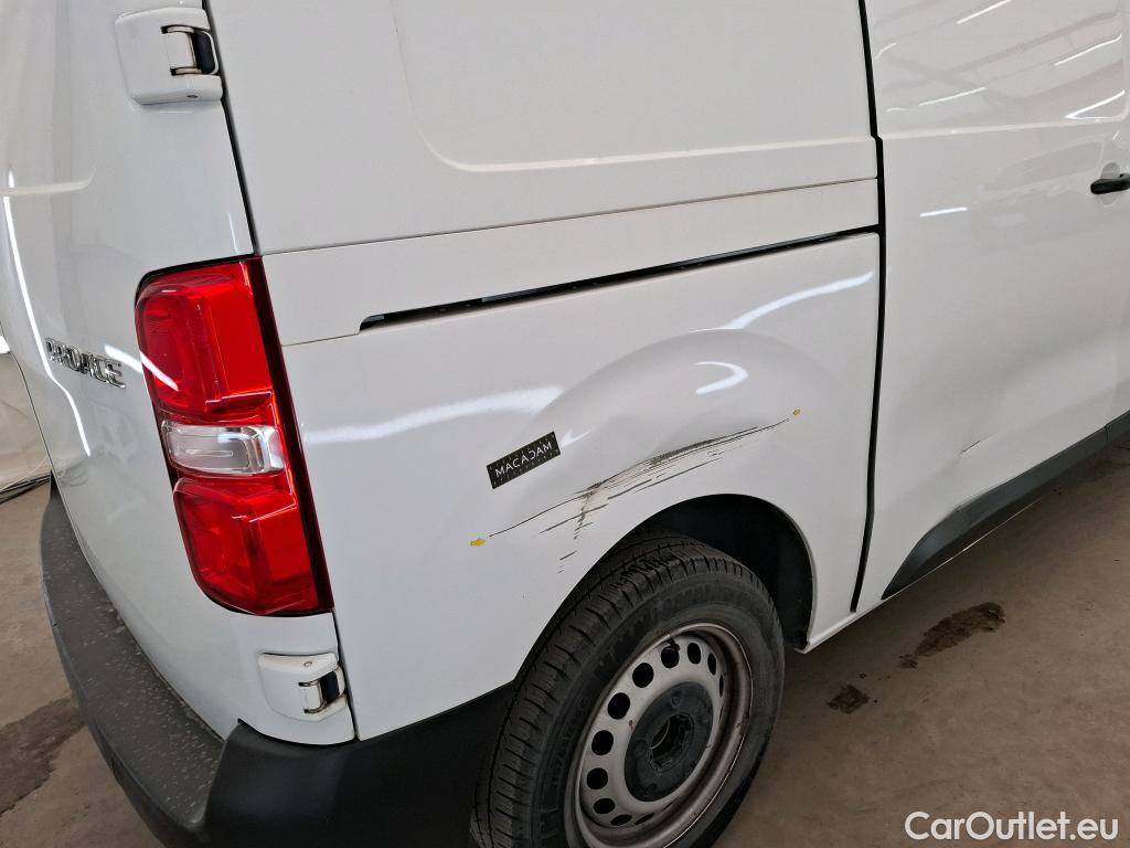  Toyota  Proace TOYOTA  VU 4p Fourgon 2.0 D MEDIUM 120 D-4D DYNAMIC #1
