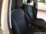  Peugeot  208 PEUGEOT  / 2015 / 5P / BERLINA ACTIVE BLUEHDI 100CV S/S #121