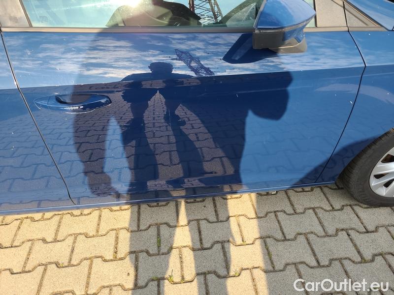  Seat  Leon  ST (2013)  ST 1.4TGI 110 Style #9