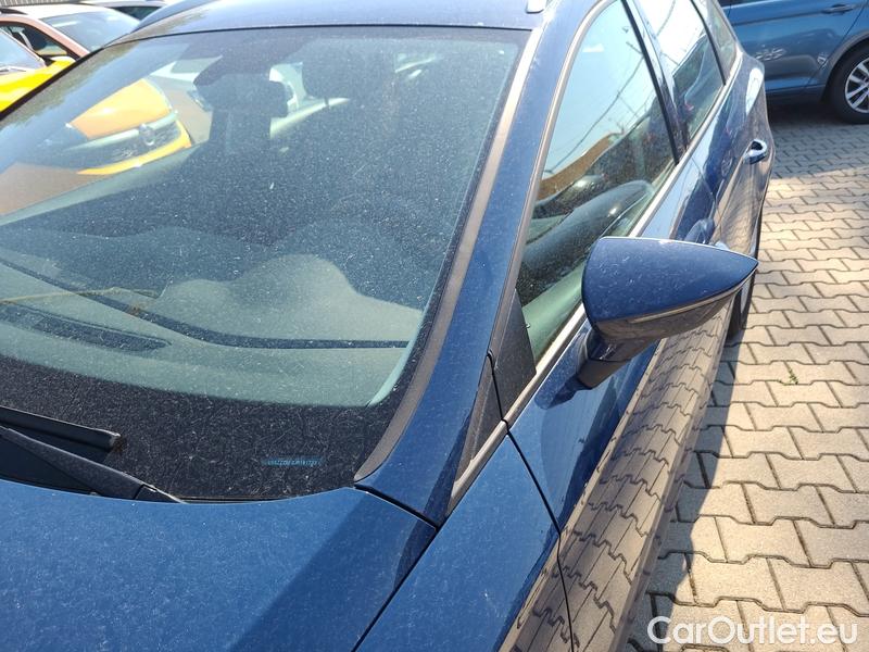  Seat  Leon  ST (2013)  ST 1.4TGI 110 Style #4