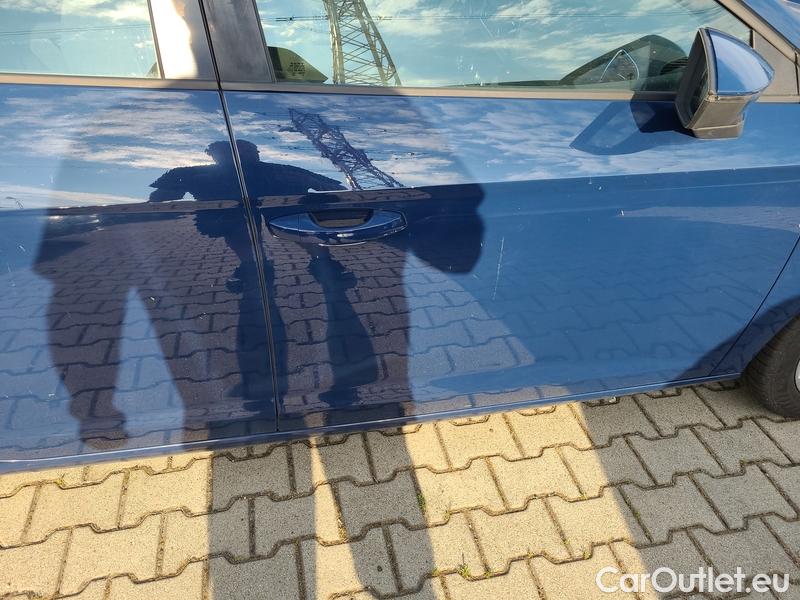  Seat  Leon  ST (2013)  ST 1.4TGI 110 Style #8