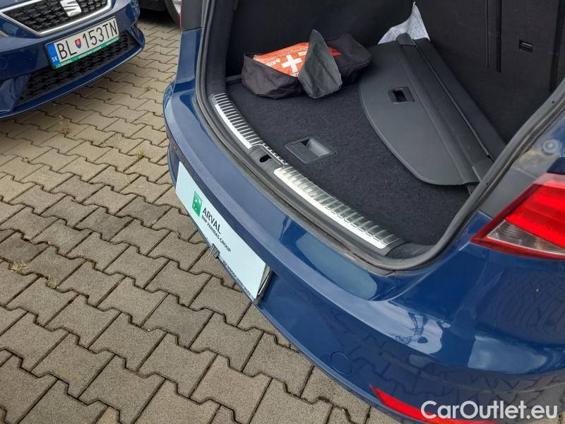  Seat  Leon  ST (2013)  ST 1.4TGI 110 Style #6