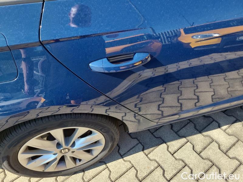  Seat  Leon  ST (2013)  ST 1.4TGI 110 Style #9