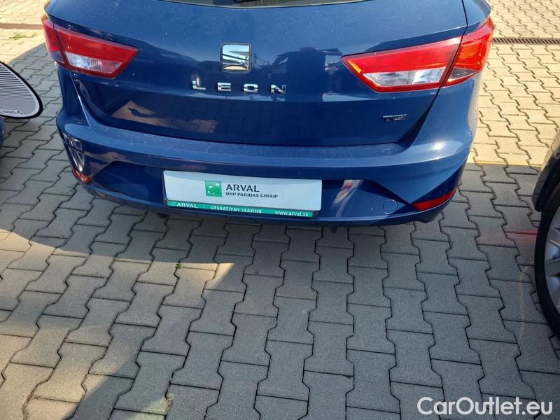  Seat  Leon  ST (2013)  ST 1.4TGI 110 Style #9