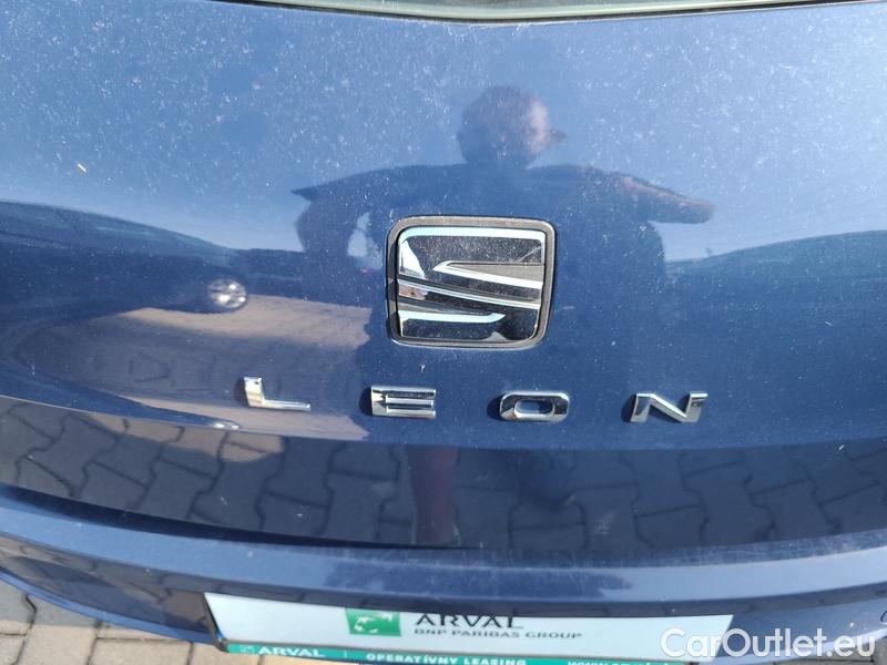  Seat  Leon  ST (2013)  ST 1.4TGI 110 Style #8