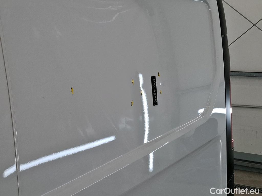  Renault  Trafic RENAULT  / 2014 / 4P / Fourgon tôlé FG GCF L2H1 1300 dCi 95 Stop&Start #3