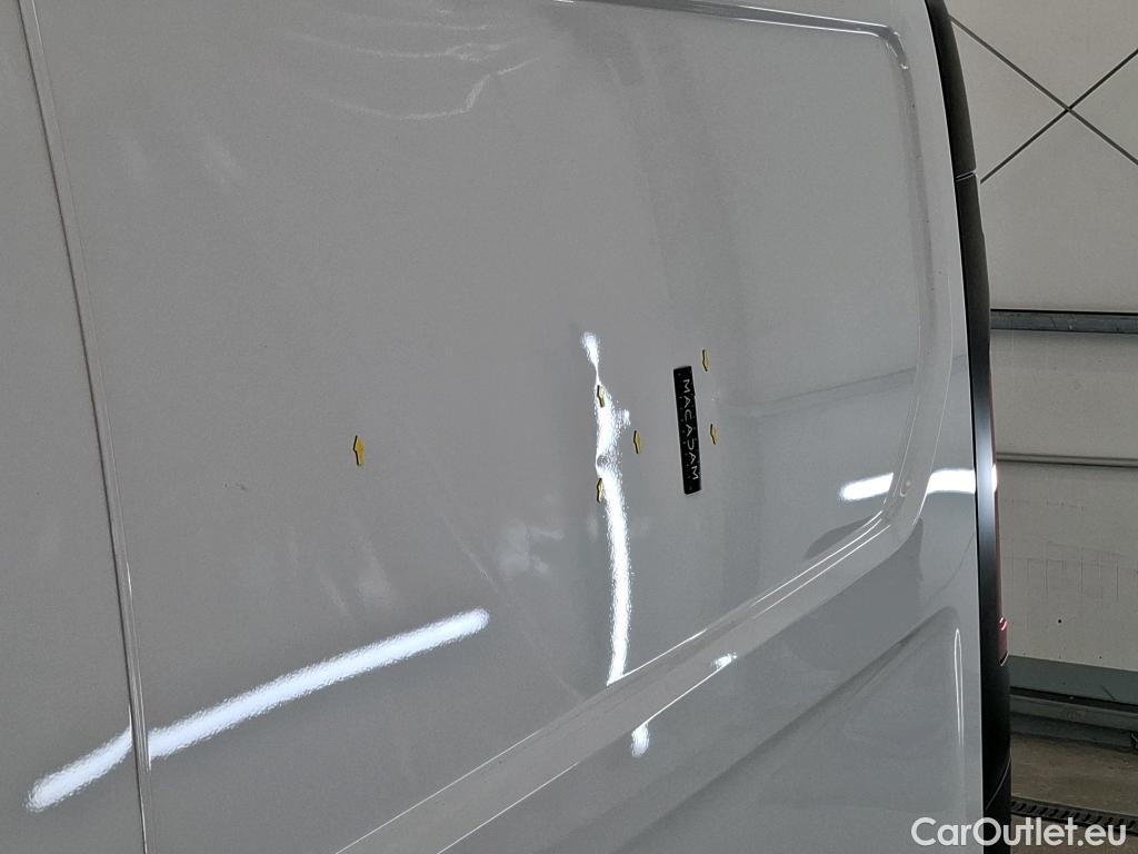  Renault  Trafic RENAULT  / 2014 / 4P / Fourgon tôlé FG GCF L2H1 1300 dCi 95 Stop&Start #4
