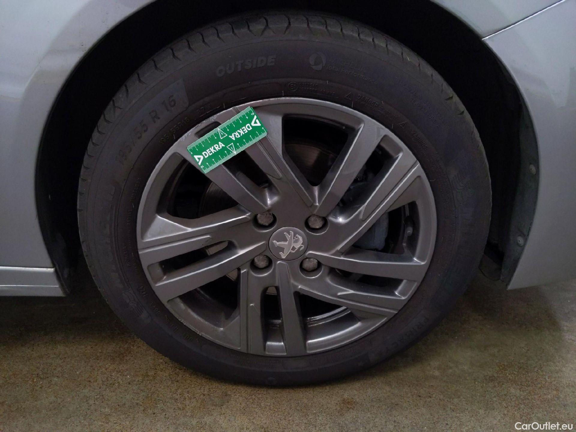 Peugeot  208  Active Business 1.2 PureTech 100CV BVA8 E6d #4