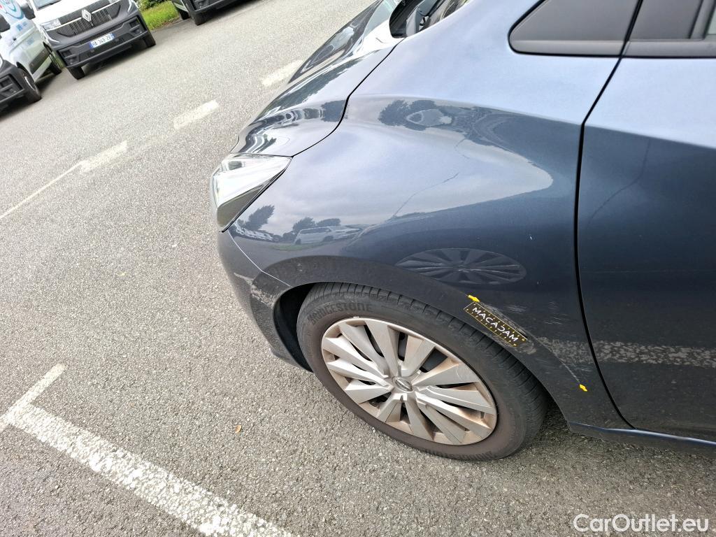  Nissan  Micra NISSAN  / 2016 / 5P / Berline IG-T 92 Business Edition #9