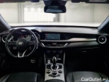  Alfa Romeo   STELVIO ALFA ROMEO / 2017 / 5P / SUV 2.2 TD 190 CV SPRINT AT8 Q4 #3