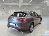  Alfa Romeo   STELVIO ALFA ROMEO / 2017 / 5P / SUV 2.2 TURBO DIESEL 190CV BUSINESS AT8 Q4 #2