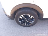  Peugeot  2008 PEUGEOT  / 2019 / 5P / CROSSOVER BLUEHDI 130 EAT8 ALLURE PACK S/S AUT. #52
