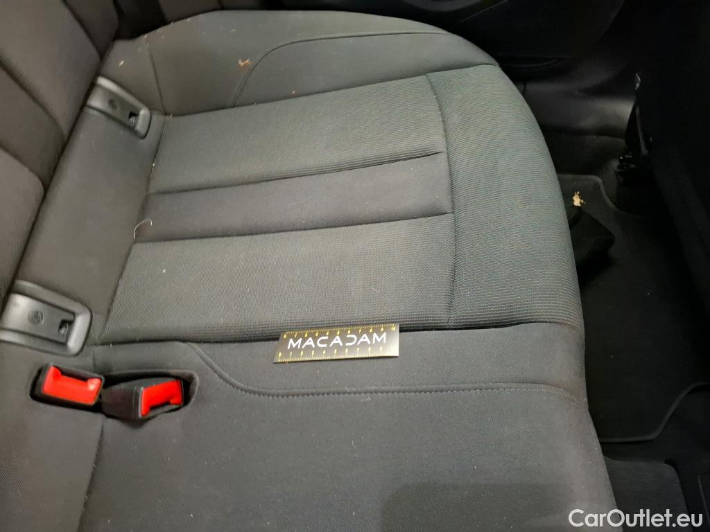 Audi  A4  Avant 30 TDI Business Line 2.0 TDI 135CV BVA7 E6d #39