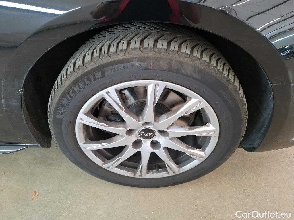  Audi  A4  Avant 30 TDI Business Line 2.0 TDI 135CV BVA7 E6d #40