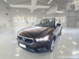  Volvo  XC 40 VOLVO XC40 / 2017 / 5P / SUV T2 MOMENTUM CORE 