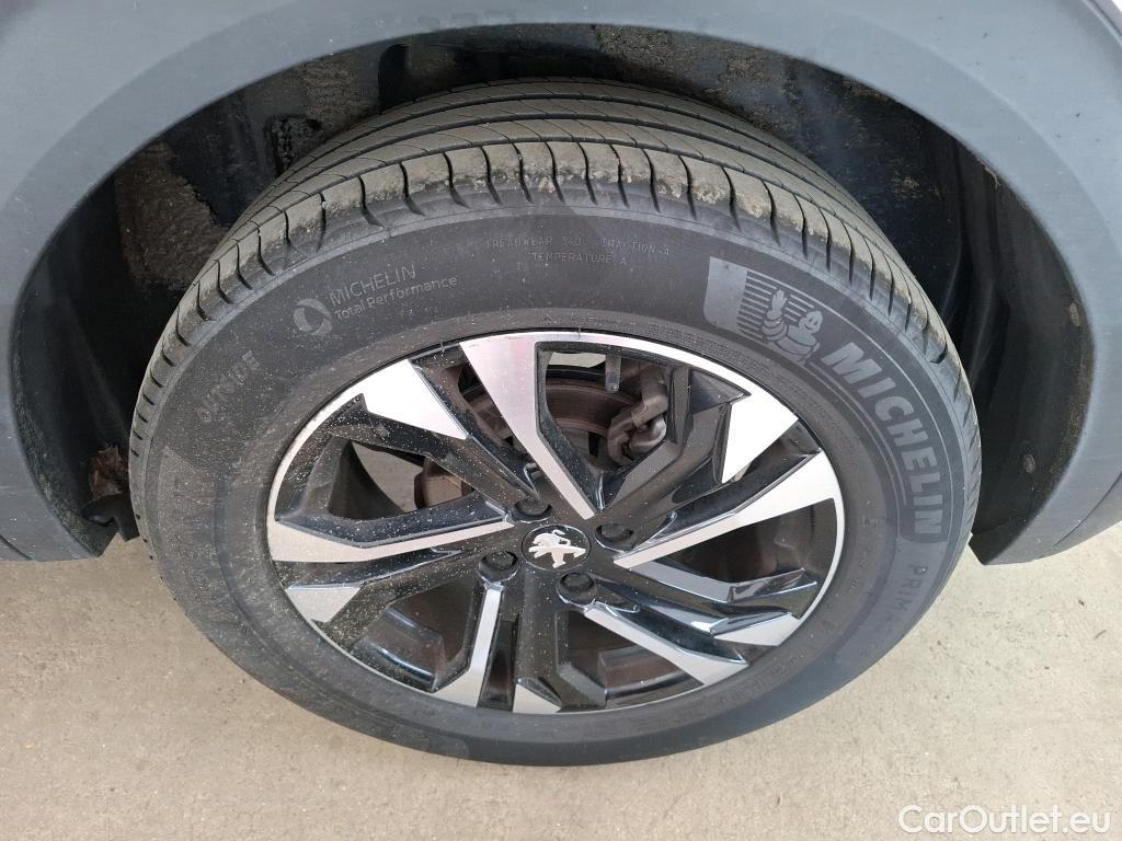  Peugeot  2008  Allure Business 1.2 PureTech 130CV BVA8 E6d #44