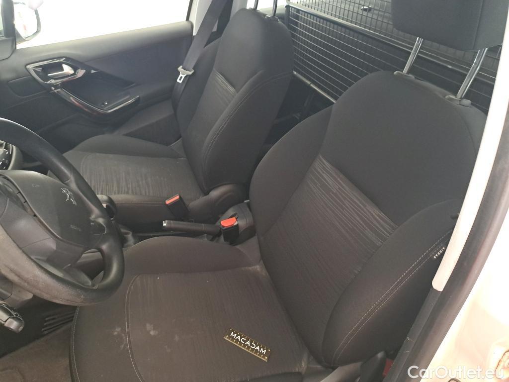  Peugeot  208  Affaire Premium Pack 1.5 HDi 100CV BVM5 E6dT #4