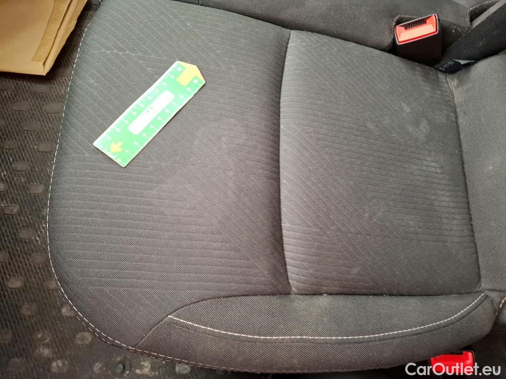  Renault  Trafic  Fourgon L2H1 3T Grand Confort 2.0 dCi 130CV BVM6 E6d #50